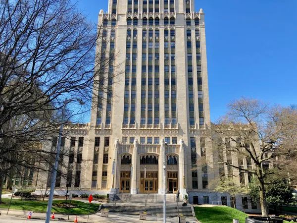 City Alert: Emergency Closures and Service Suspensions for Monday, Jan. 26