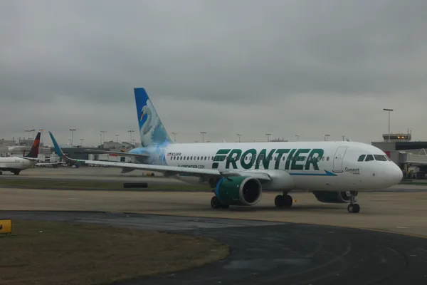 Frontier flight to Atlanta isolated after reported onboard threat, prompting law enforcement response at Hartsfield-Jackson